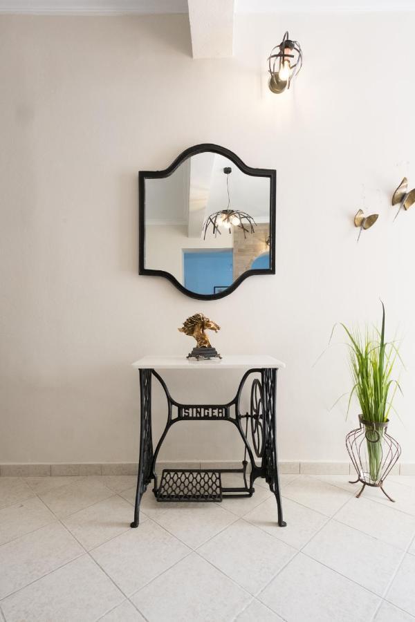 Home With Courtyard In Beating Heart Of Old Town! Chania  Exteriör bild