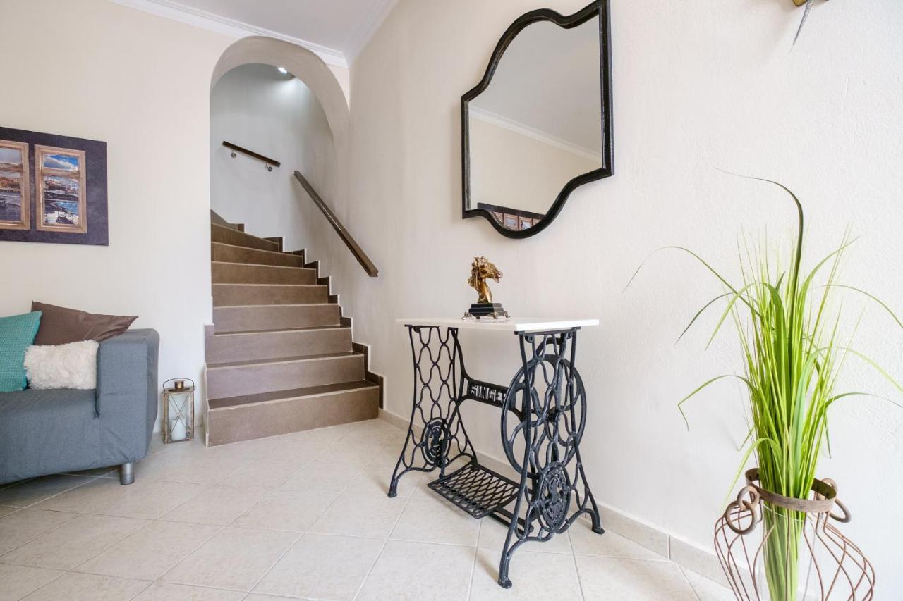 Home With Courtyard In Beating Heart Of Old Town! Chania  Exteriör bild