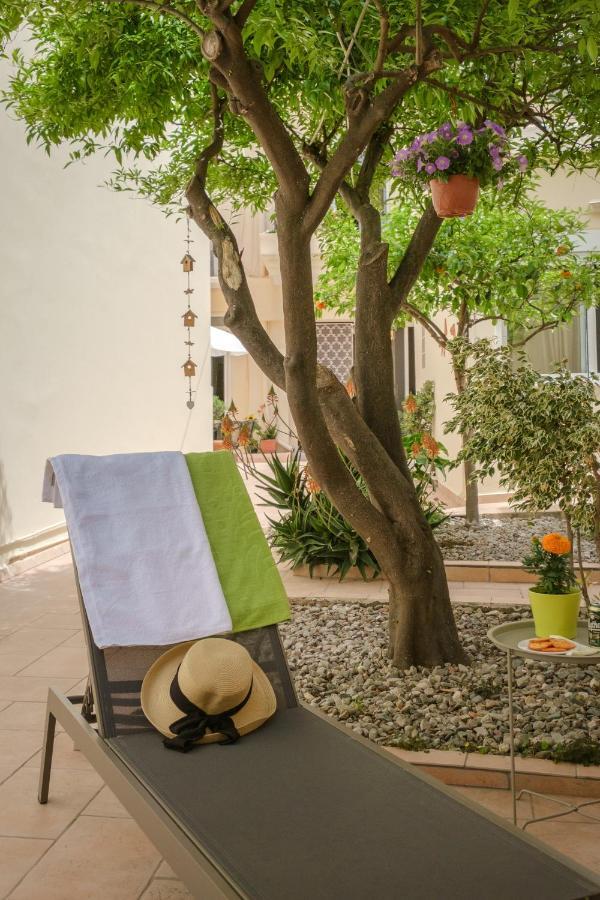 Home With Courtyard In Beating Heart Of Old Town! Chania  Exteriör bild