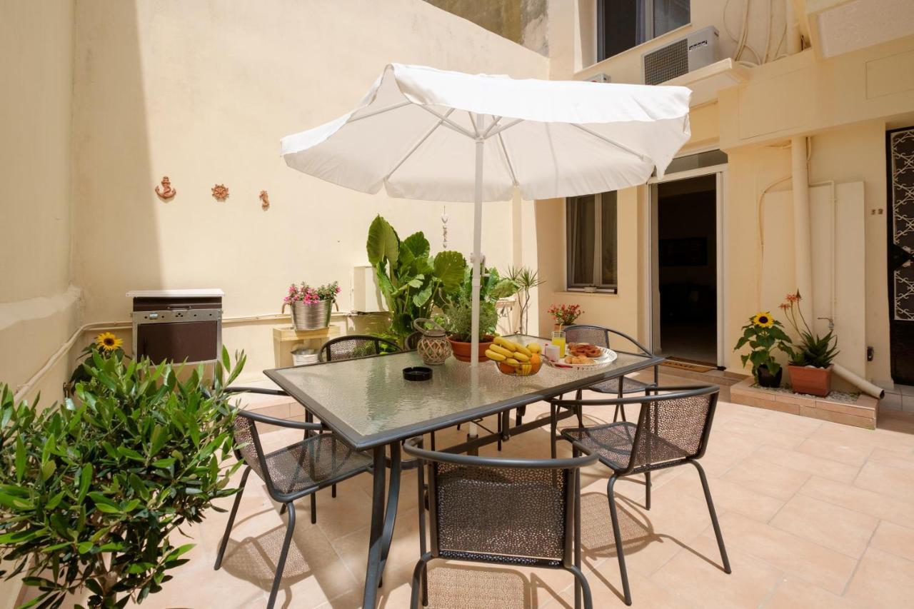 Home With Courtyard In Beating Heart Of Old Town! Chania  Exteriör bild